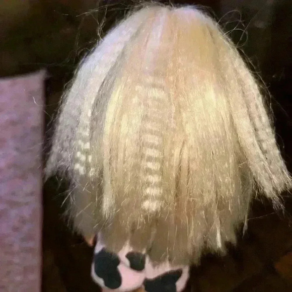 Vintage cow print Barbie - Picture 3 of 4